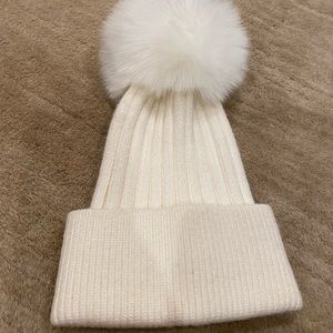 White Pom Pom winter hat